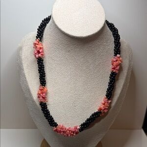 Vintage caviar & salmon Black and Pink Beaded Necklace barrel clasp untested